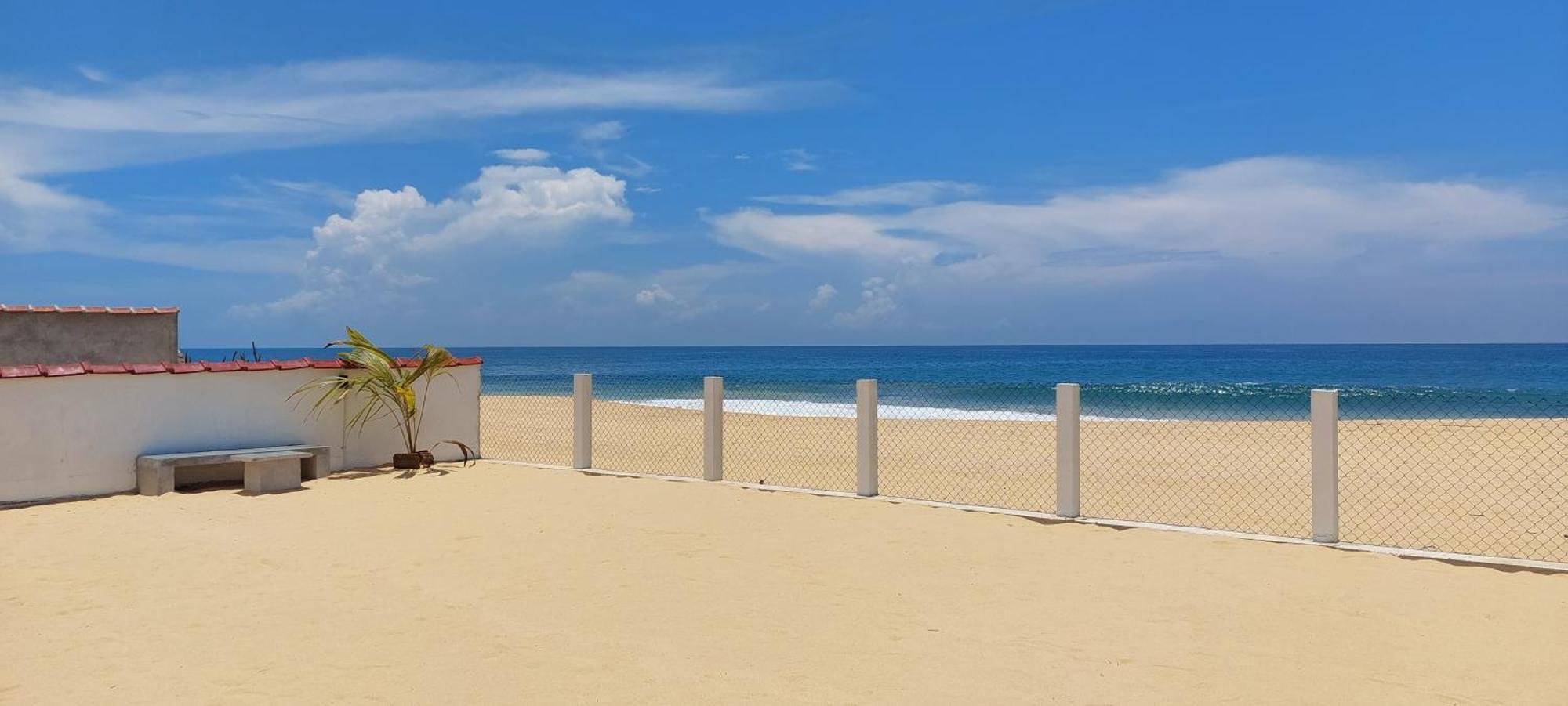 Tropical Beach House ヒッカドゥワ エクステリア 写真