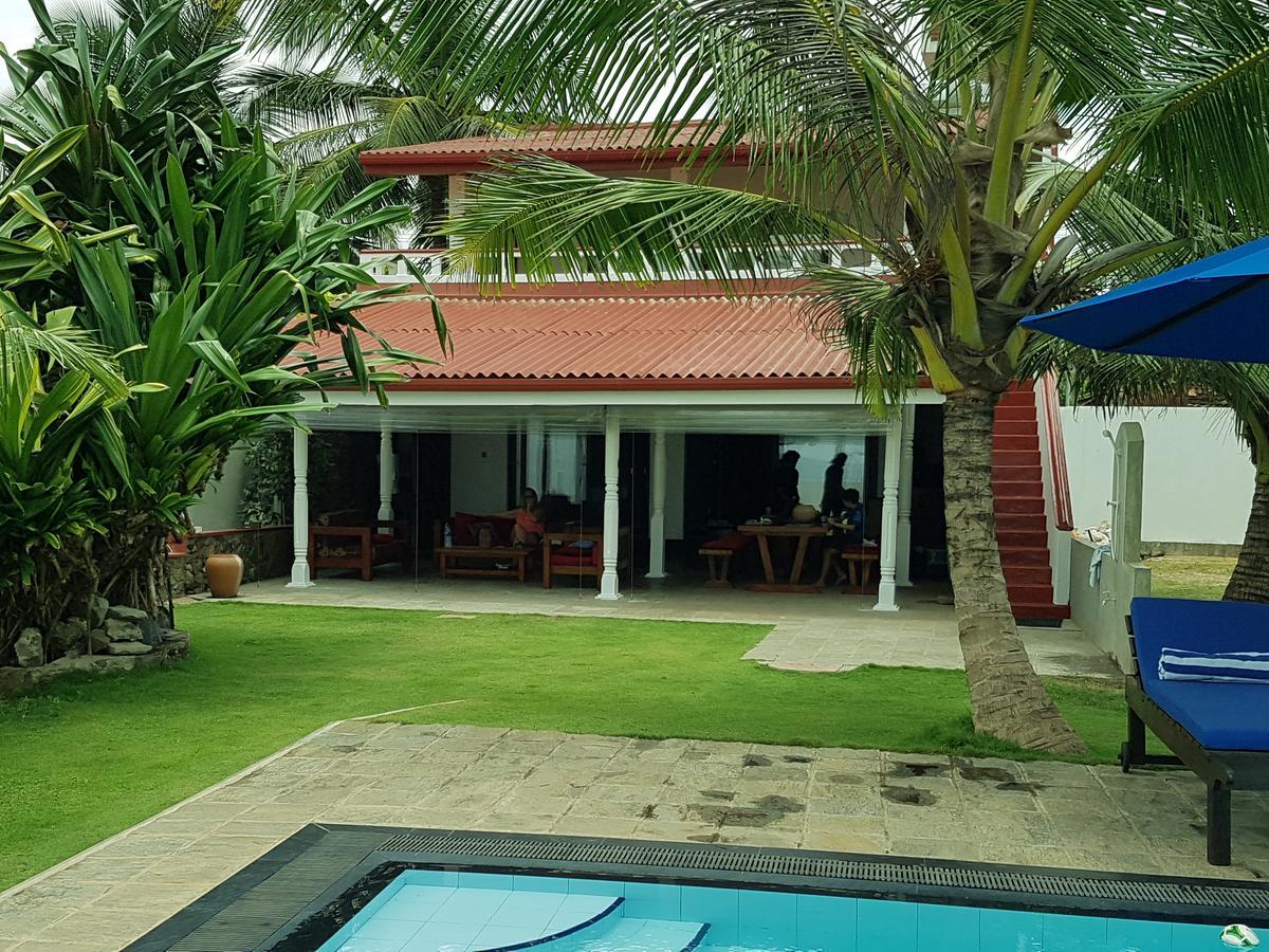 Tropical Beach House ヒッカドゥワ エクステリア 写真